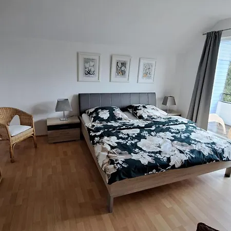 Ferienhaeuser Rhoen - Haus Natalie & Haus Helene Hausen