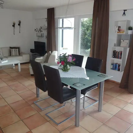 Ferienhaeuser Rhoen - Haus Natalie & Haus Helene 度假居