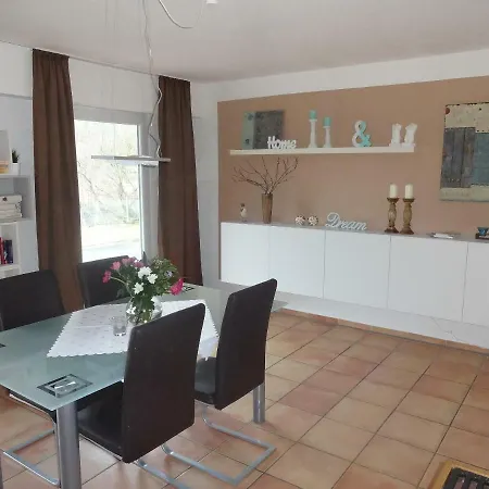 Ferienhaeuser Rhoen - Haus Natalie & Haus Helene 度假居 *