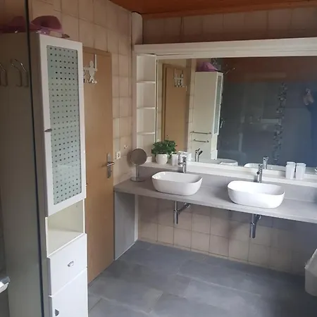 Ferienhaeuser Rhoen - Haus Natalie & Haus Helene Prázdninový dům *